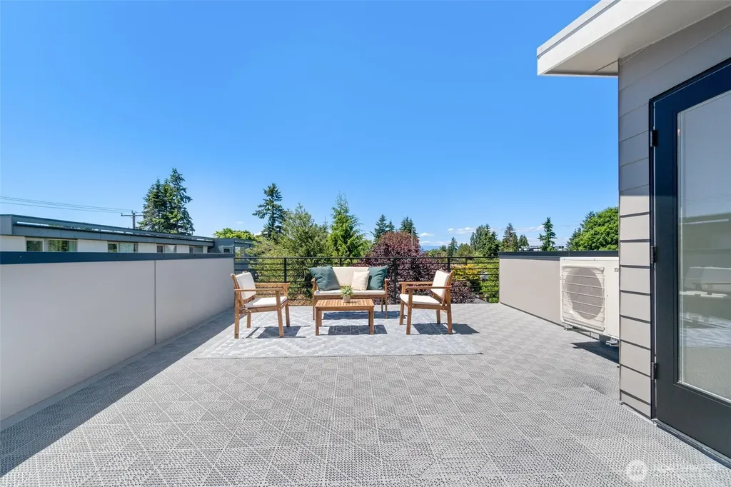 8711 15th Avenue NW Seattle WA 98117