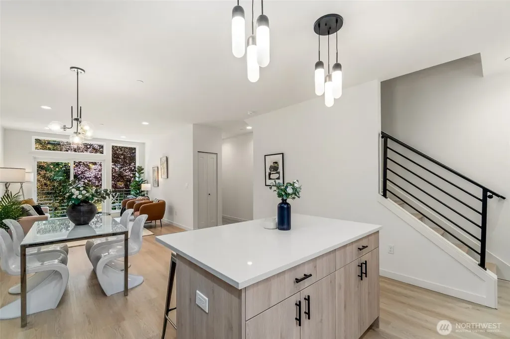 8711 15th Avenue NW Seattle WA 98117