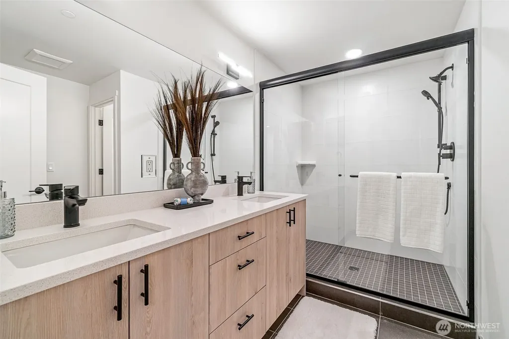 8711 15th Avenue NW Seattle WA 98117