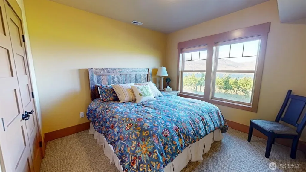 102 Village Way Oroville WA 98844