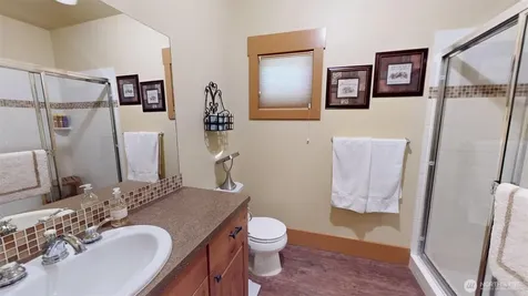 102 Village Way Oroville WA 98844