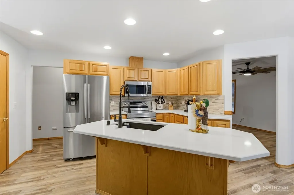 9117 336th Street S Roy WA 98580