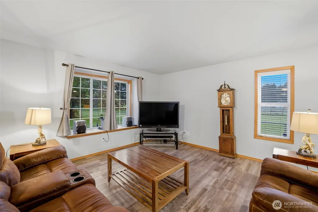 9117 336th Street S Roy WA 98580