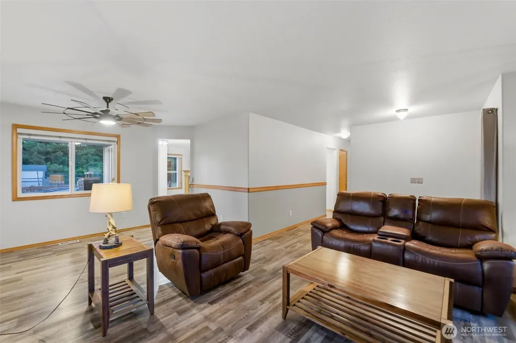 9117 336th Street S Roy WA 98580