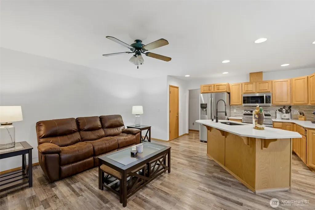9117 336th Street S Roy WA 98580