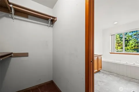9117 336th Street S Roy WA 98580