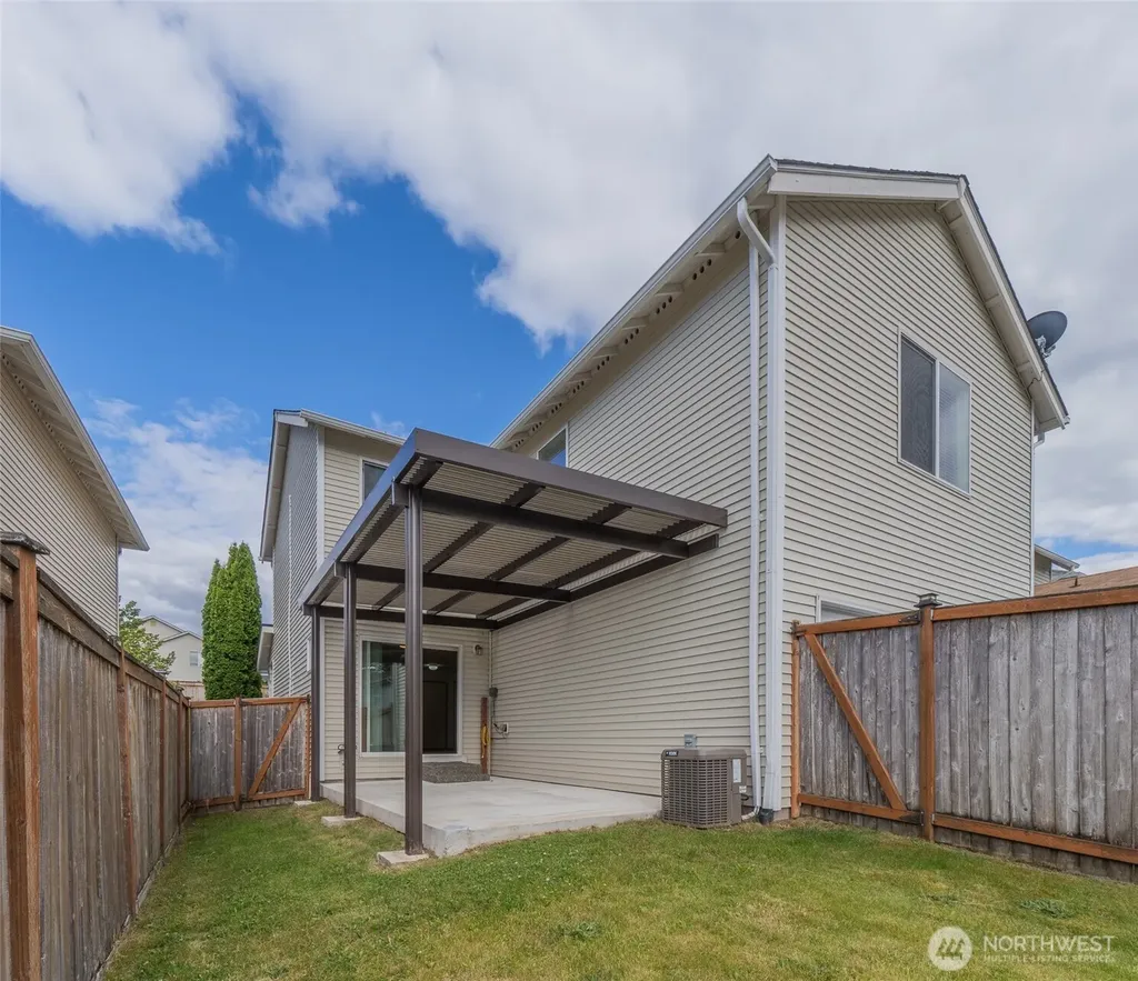3230 Huffman Hill Boulevard Dupont WA 98327