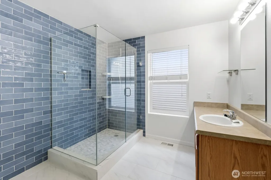 3230 Huffman Hill Boulevard Dupont WA 98327