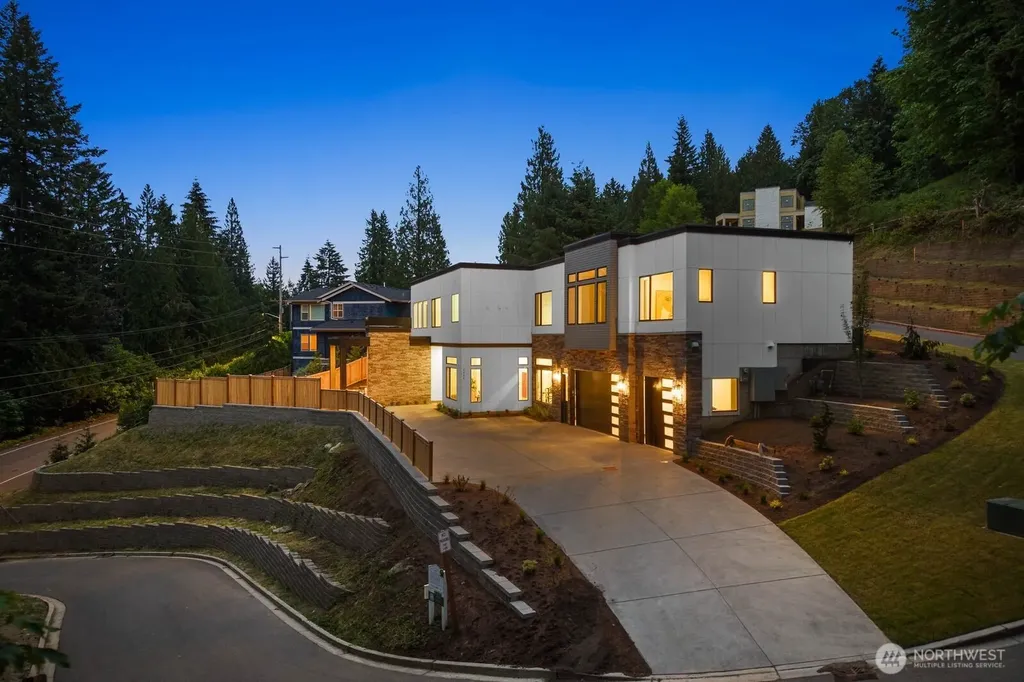 6020 175th Court SE Bellevue WA 98006