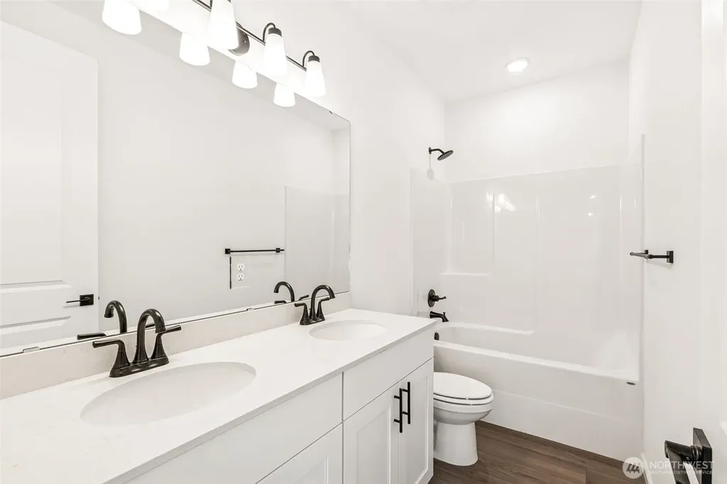 228 N 55th Street Mount Vernon WA 98273