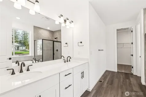 228 N 55th Street Mount Vernon WA 98273