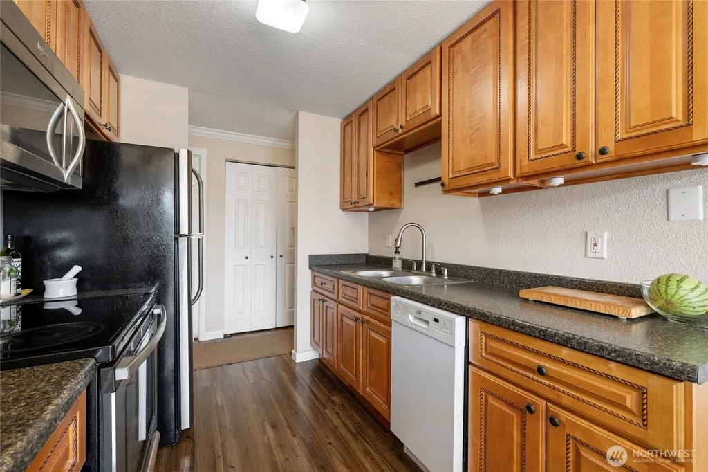 1213 E 59th Street Tacoma WA 98404