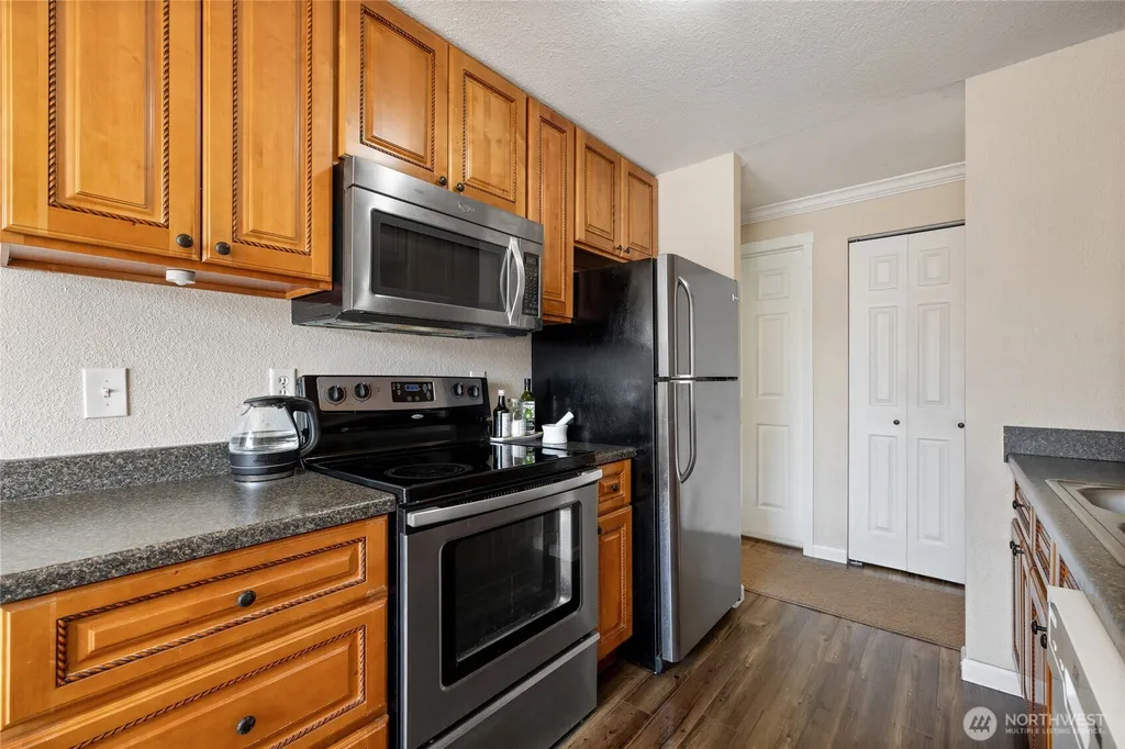 1213 E 59th Street Tacoma WA 98404