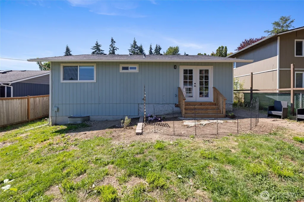 1213 E 59th Street Tacoma WA 98404
