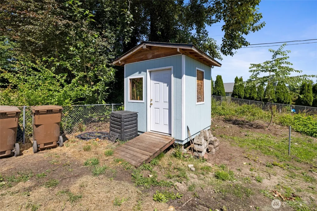 1213 E 59th Street Tacoma WA 98404