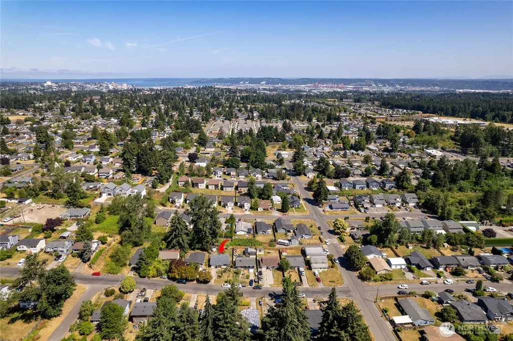 1213 E 59th Street Tacoma WA 98404