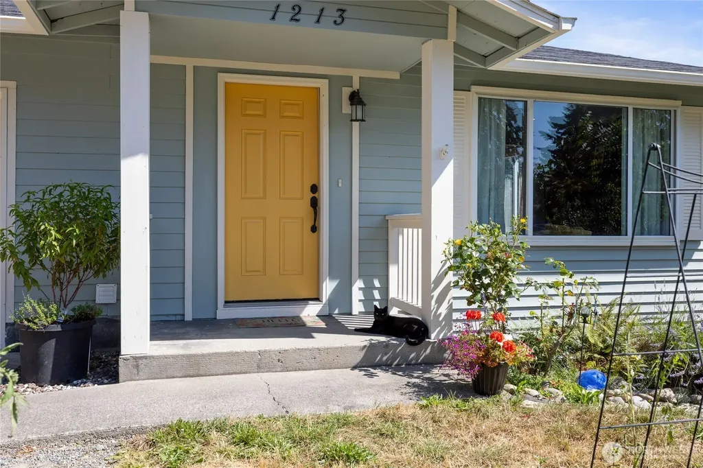 1213 E 59th Street Tacoma WA 98404