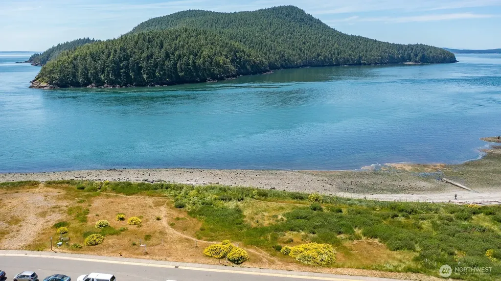 5909 Flounder Bay Lane Anacortes WA 98221