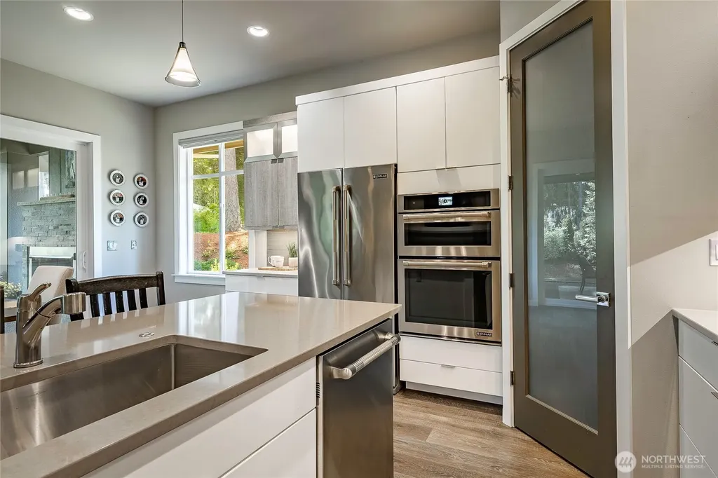5427 Wood Duck Loop Blaine WA 98230