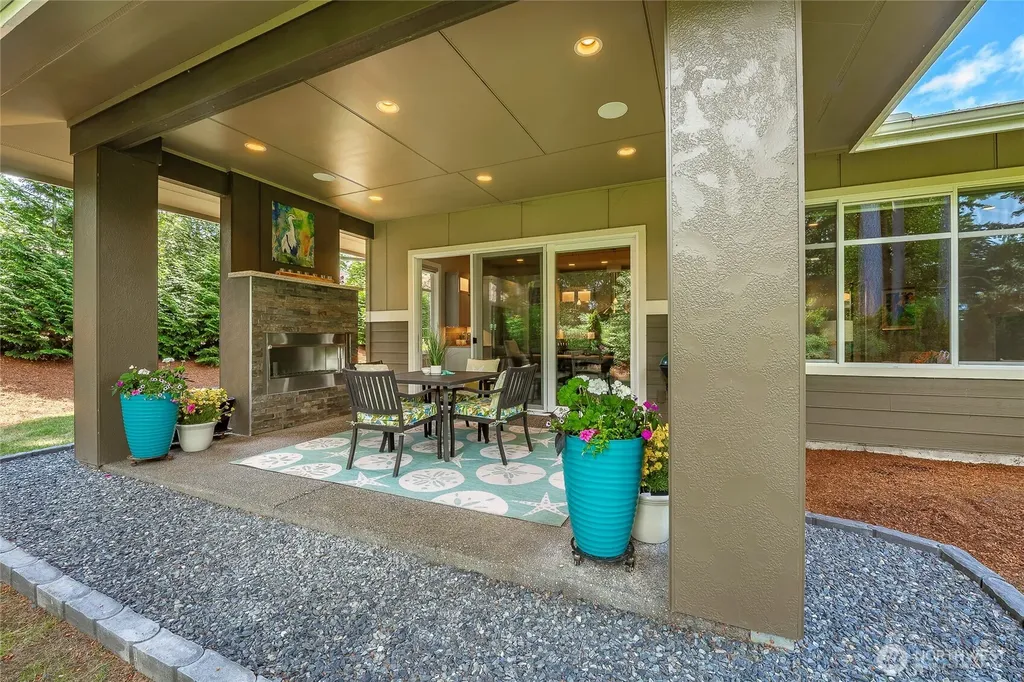 5427 Wood Duck Loop Blaine WA 98230