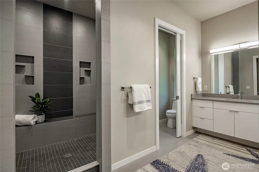 5427 Wood Duck Loop Blaine WA 98230
