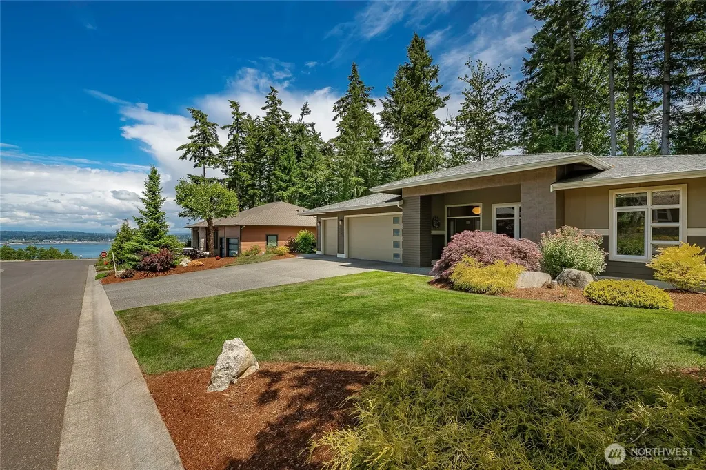 5427 Wood Duck Loop Blaine WA 98230