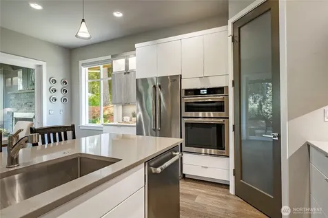 5427 Wood Duck Loop Blaine WA 98230