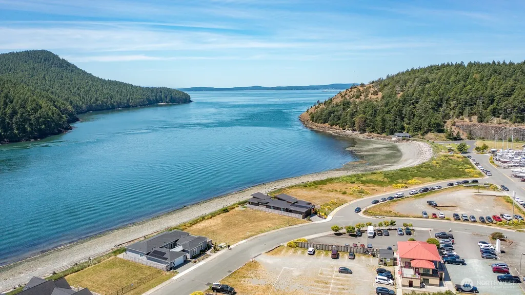 2207 Skyline Way Anacortes WA 98221