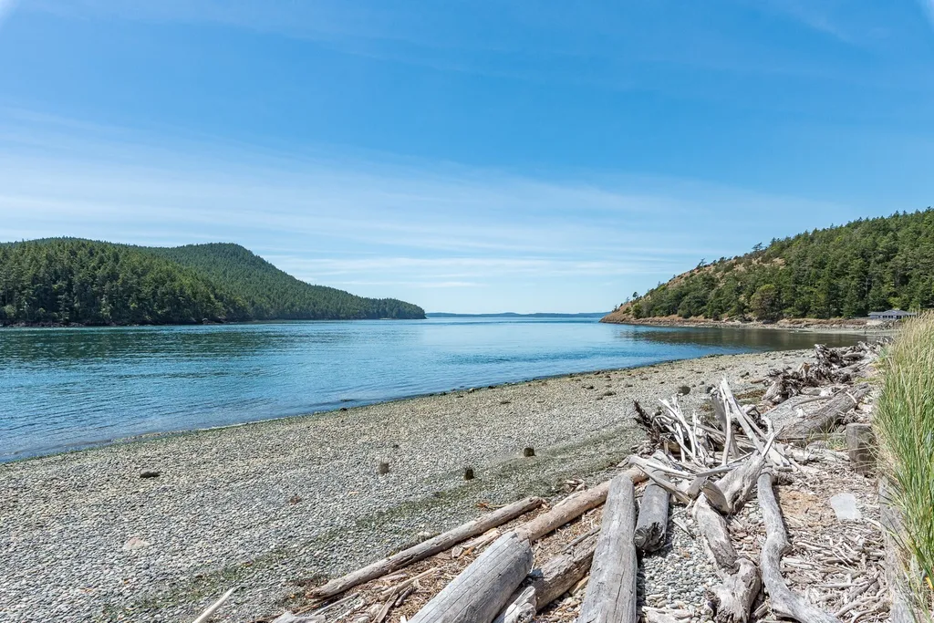 2207 Skyline Way Anacortes WA 98221