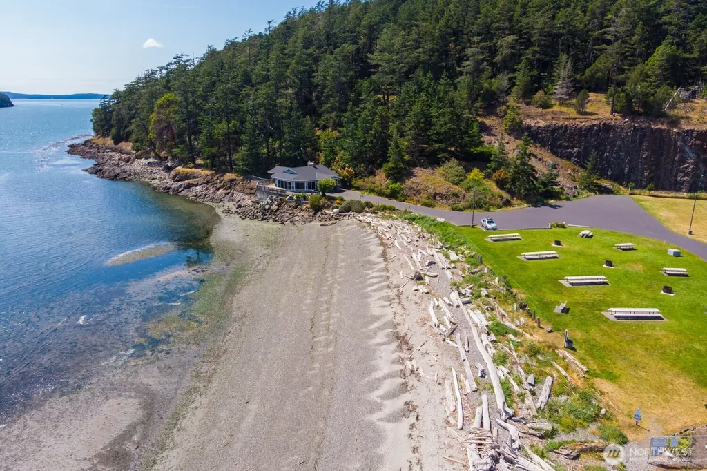 2207 Skyline Way Anacortes WA 98221
