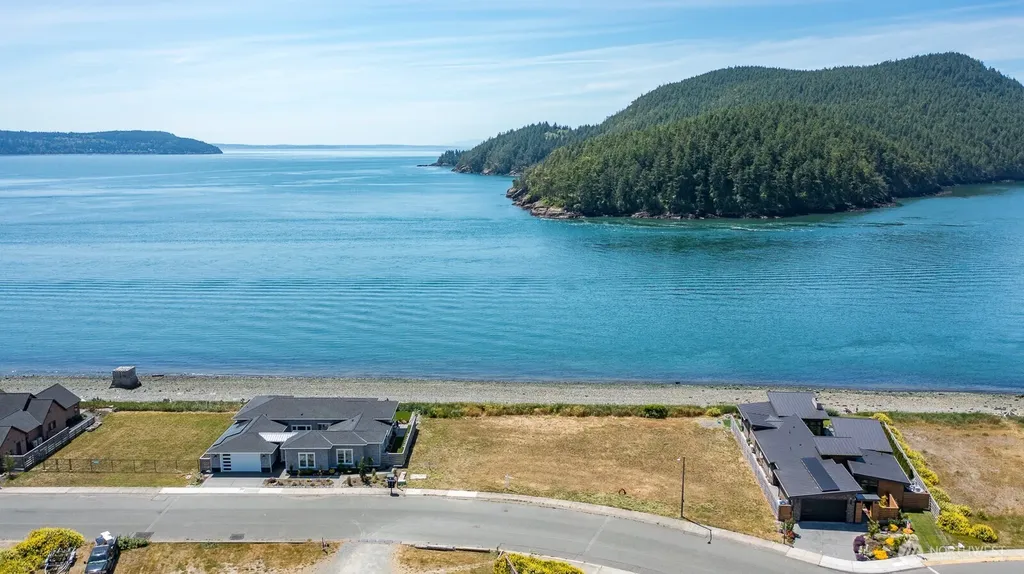 2207 Skyline Way Anacortes WA 98221