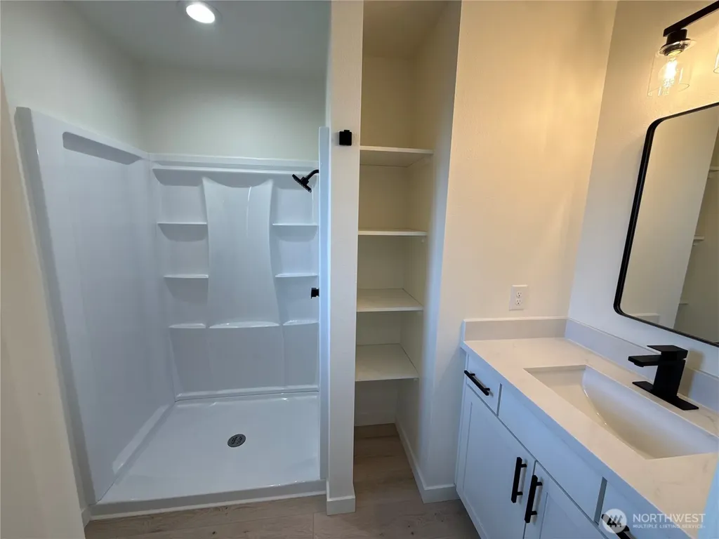 7828 E Jessica Way Port Orchard WA 98366