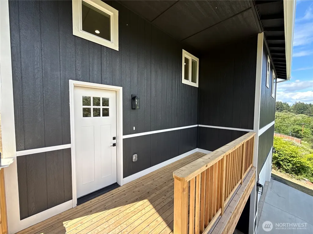 7828 E Jessica Way Port Orchard WA 98366