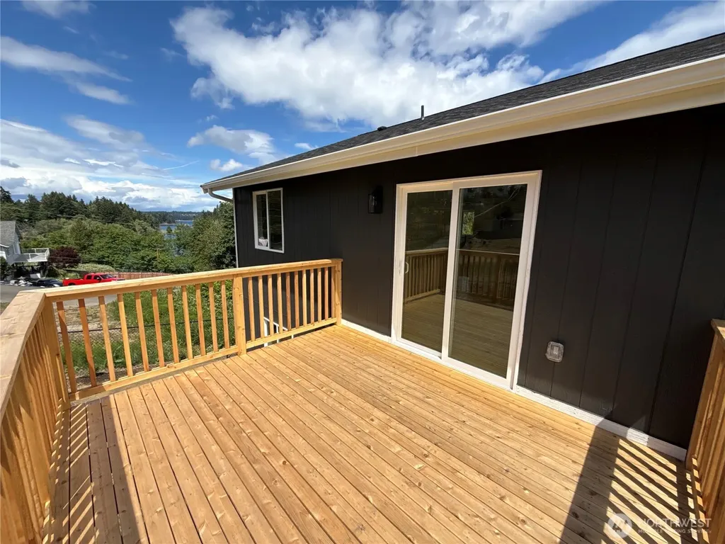7828 E Jessica Way Port Orchard WA 98366