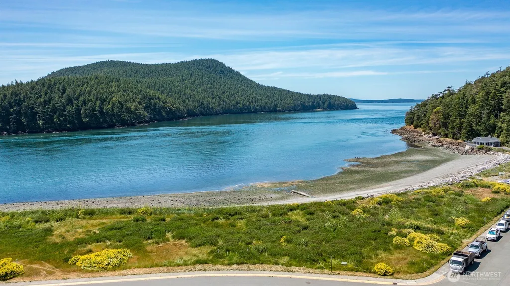 5915 Flounder Bay Lane Anacortes WA 98221