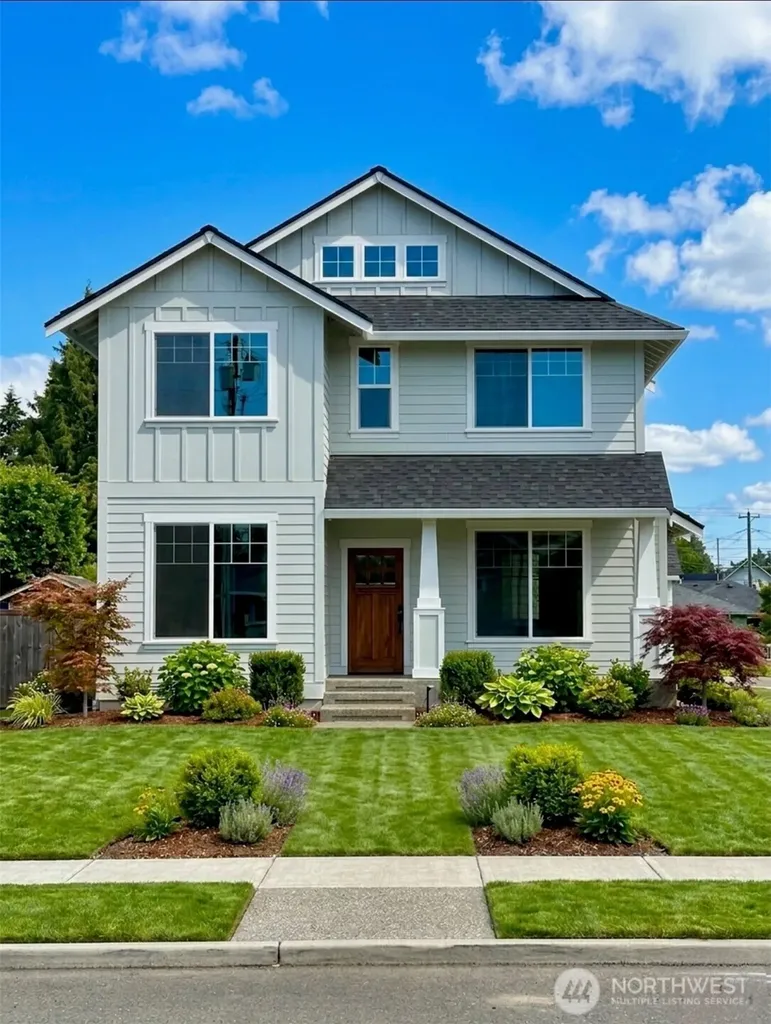 1101 W Pioneer Puyallup WA 98371