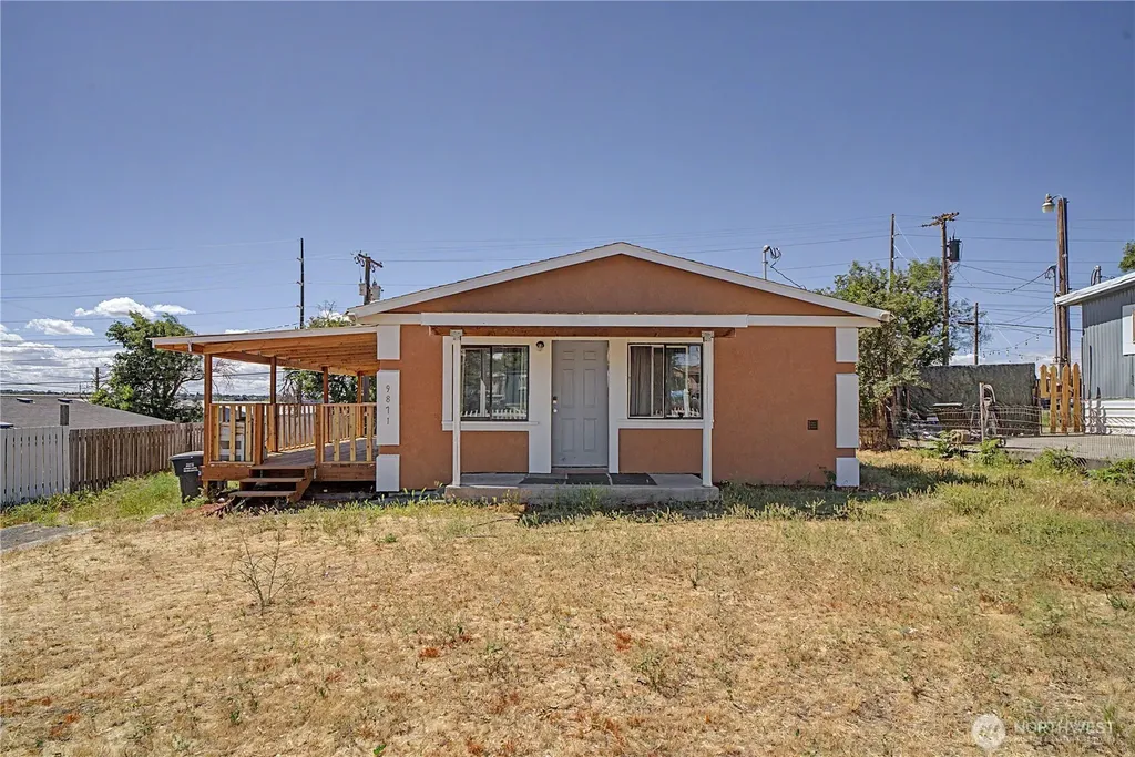 9871 Highland Drive NE Moses Lake WA 98837