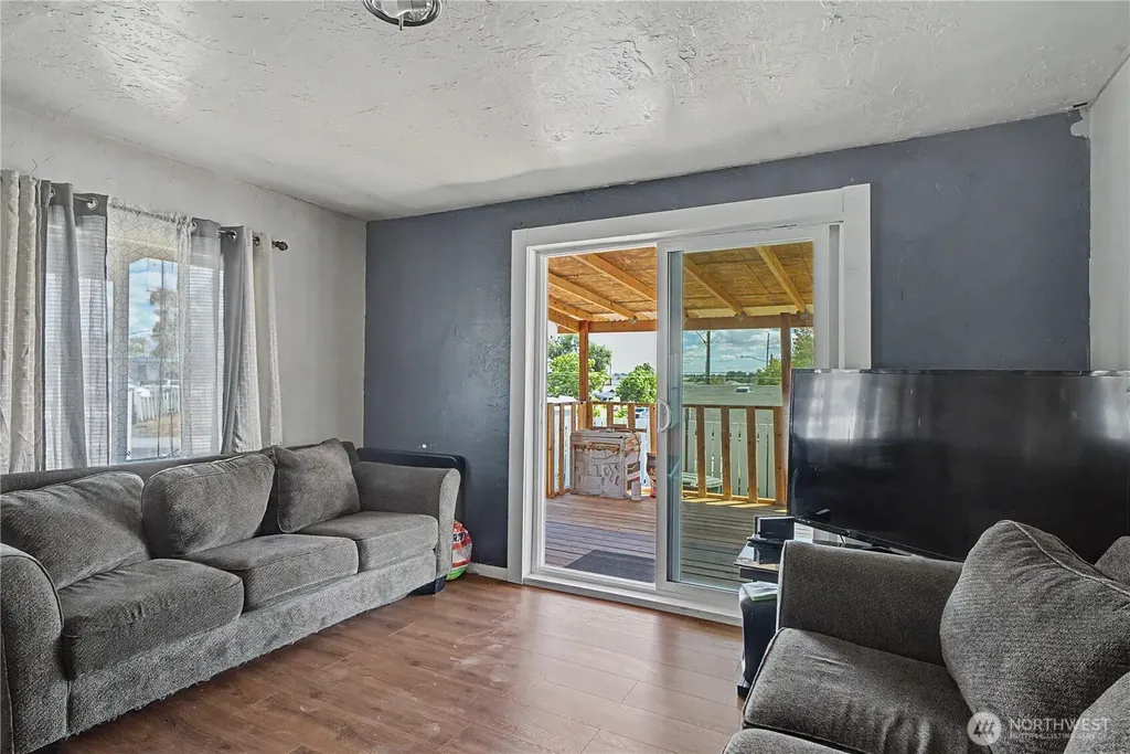9871 Highland Drive NE Moses Lake WA 98837