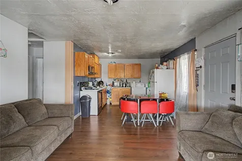 9871 Highland Drive NE Moses Lake WA 98837