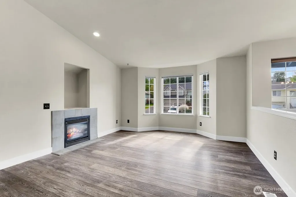 3323 Lake Drive Lake Stevens WA 98258