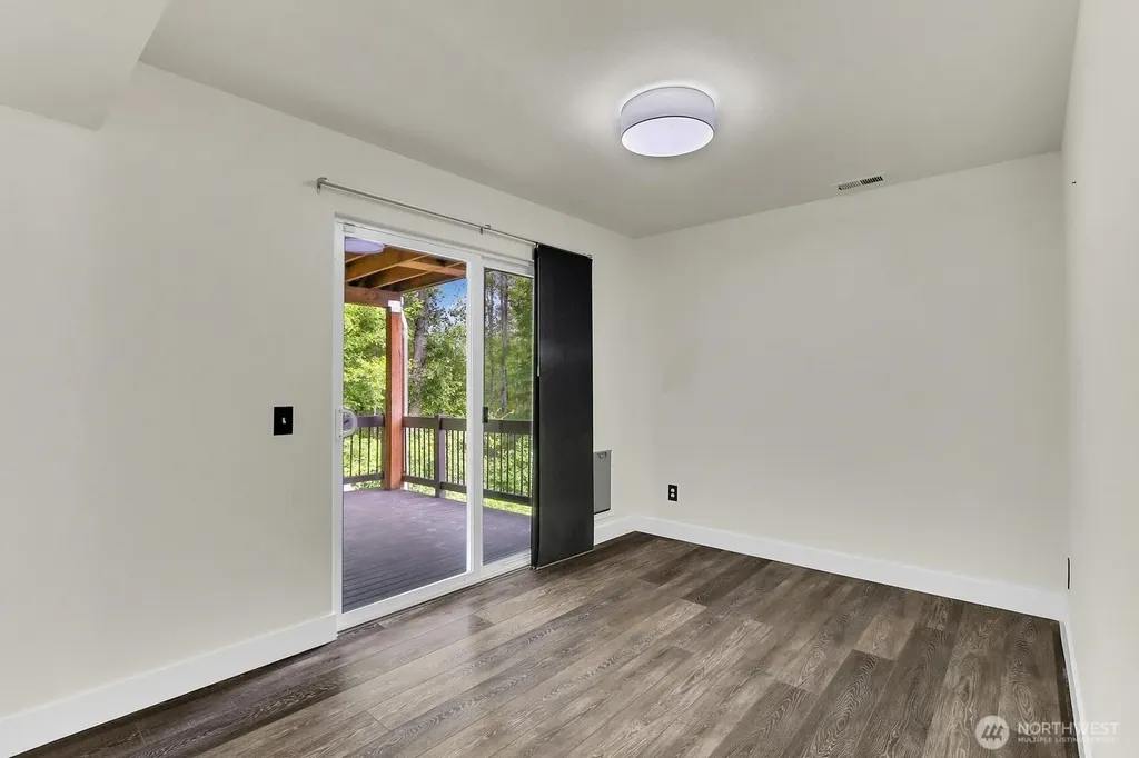 3323 Lake Drive Lake Stevens WA 98258
