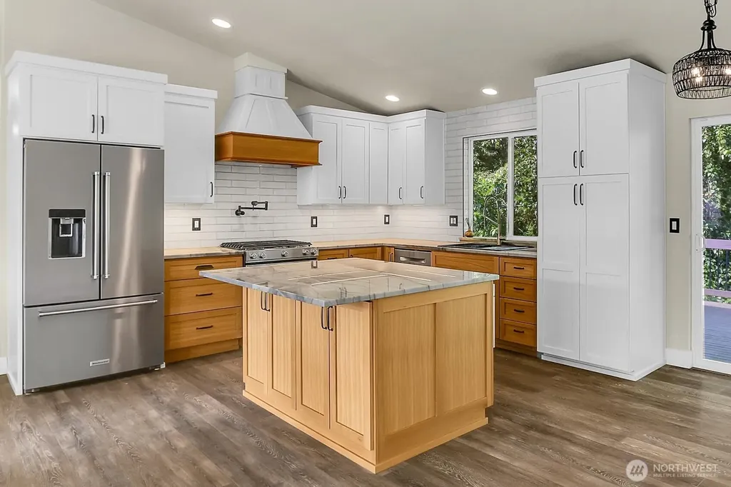 3323 Lake Drive Lake Stevens WA 98258