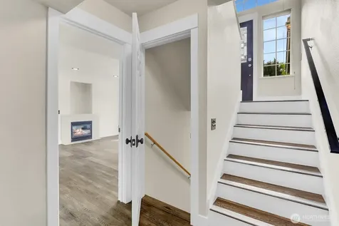 3323 Lake Drive Lake Stevens WA 98258