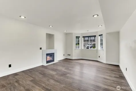 3323 Lake Drive Lake Stevens WA 98258