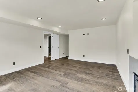3323 Lake Drive Lake Stevens WA 98258