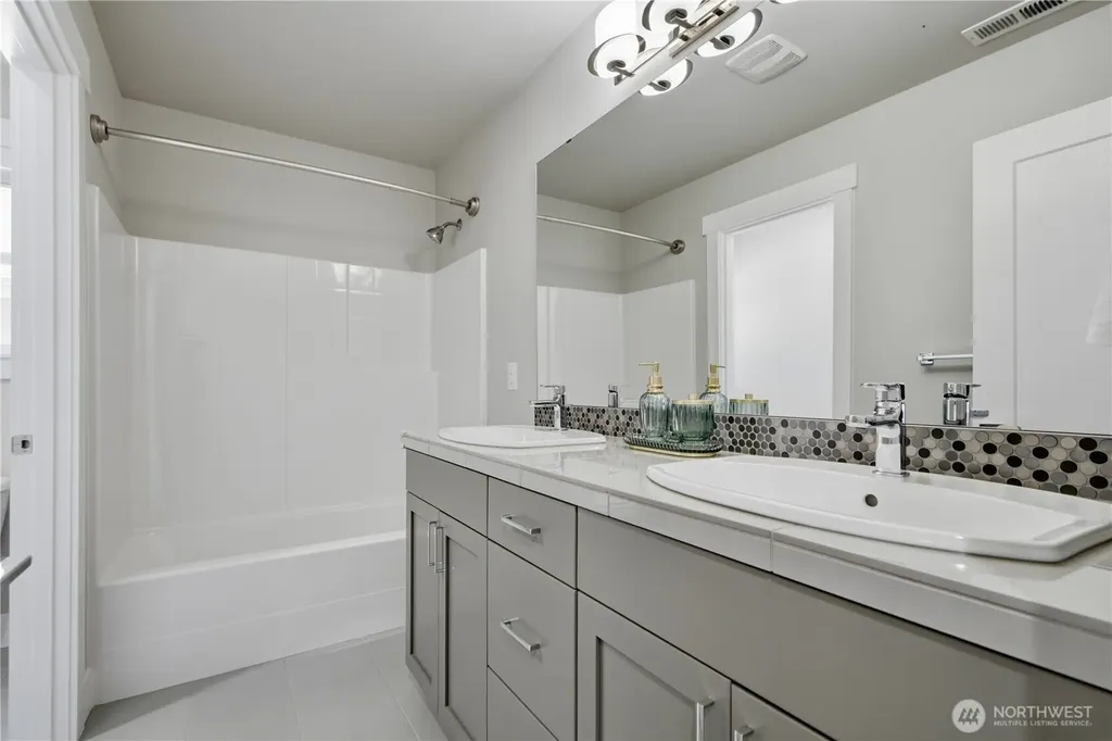 20360 132nd Avenue NE Woodinville WA 98072