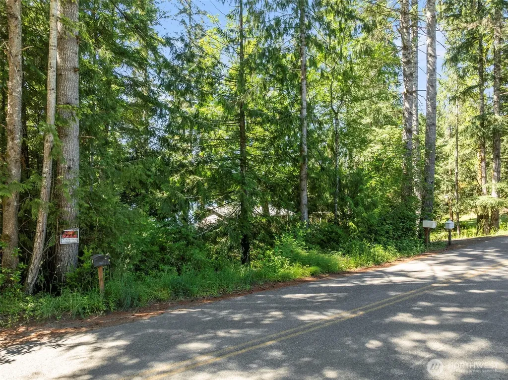 861 E Trails End Drive Belfair WA 98528