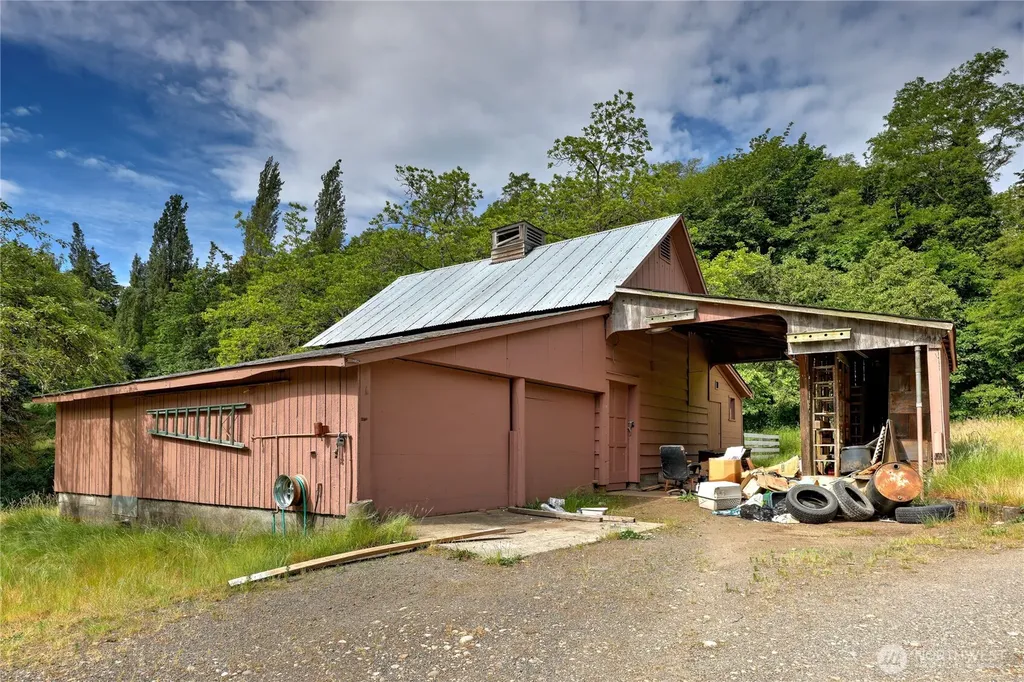 4469 NW Anderson Hill Road Silverdale WA 98383