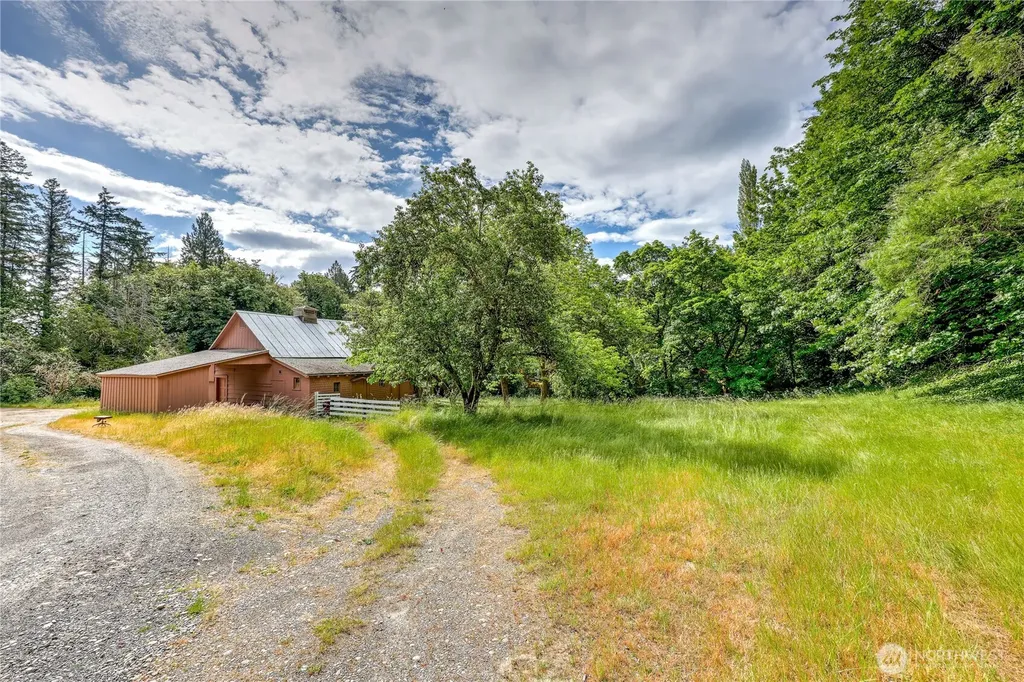 4469 NW Anderson Hill Road Silverdale WA 98383
