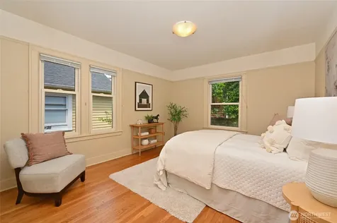 2562 6th Avenue W Seattle WA 98119
